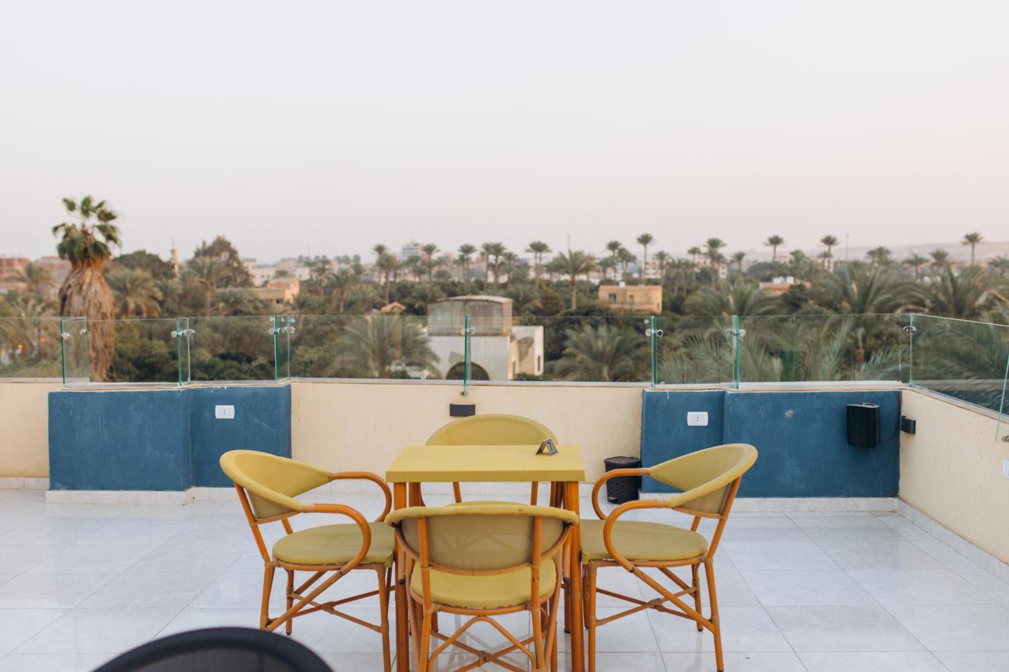 Regent Pyramids View Hotell Kafret el-Gabal Eksteriør bilde