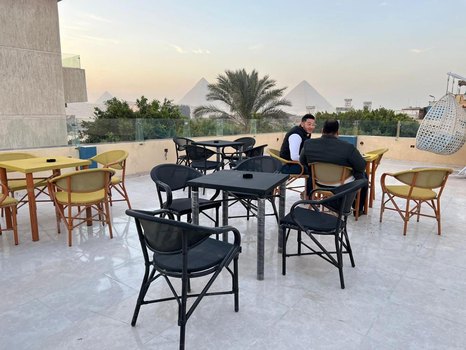 Regent Pyramids View Hotell Kafret el-Gabal Eksteriør bilde