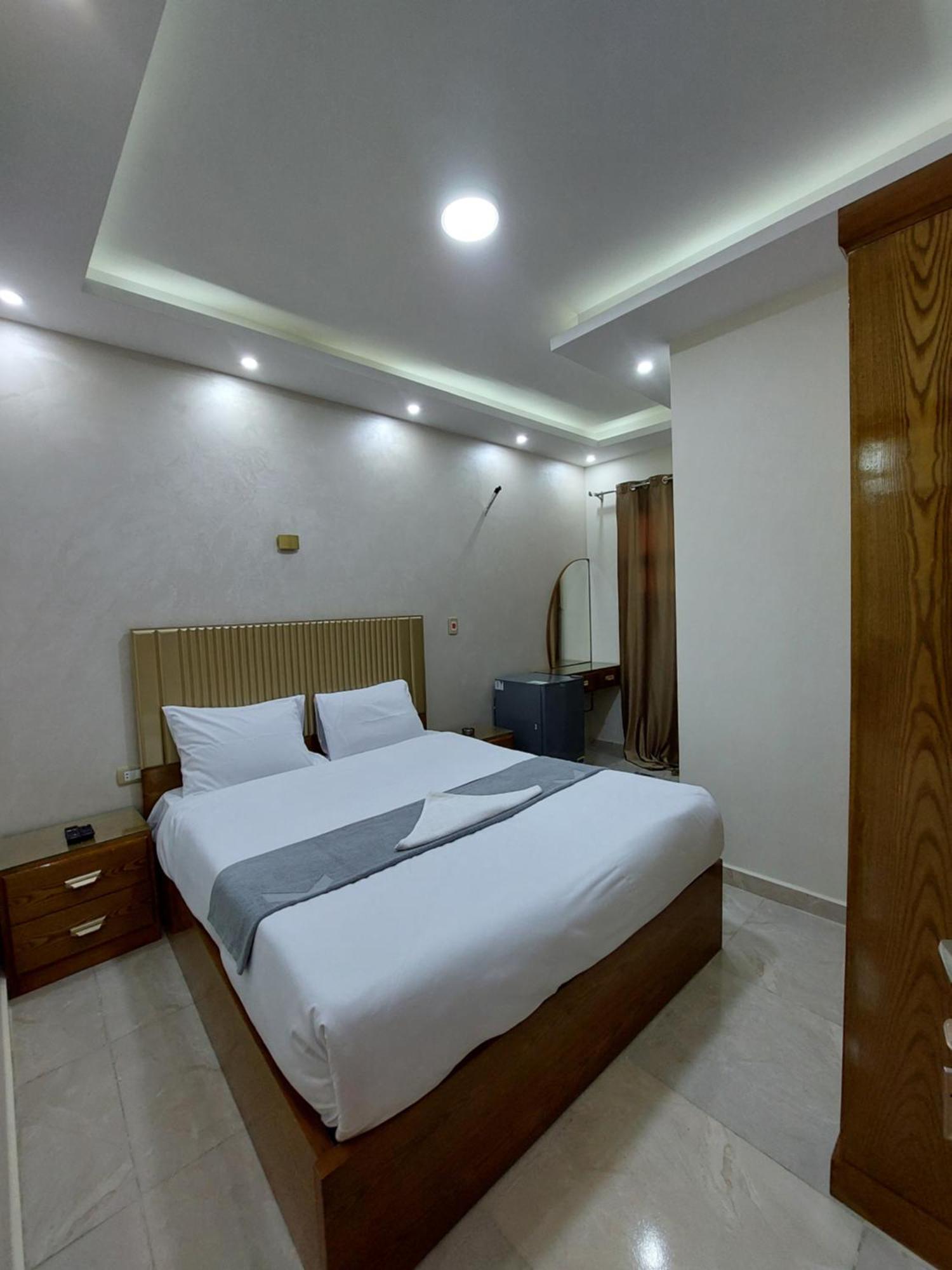 Regent Pyramids View Hotell Kafret el-Gabal Eksteriør bilde